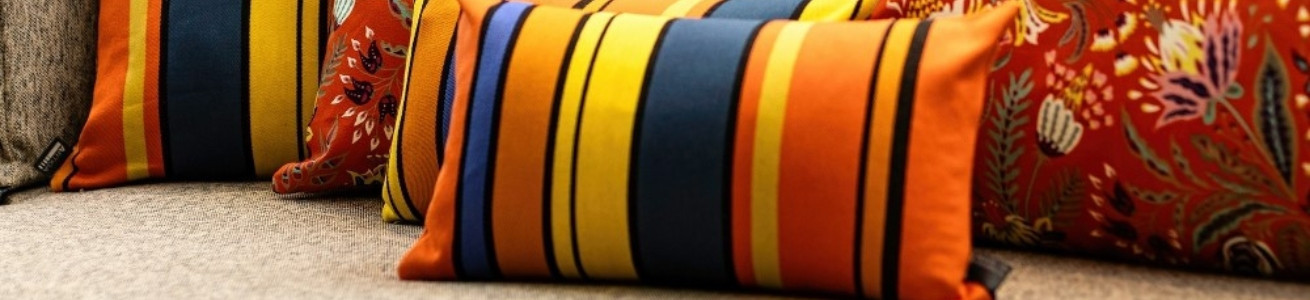 Coussins et rideaux en promotion – linge de décoration archives | Artiga