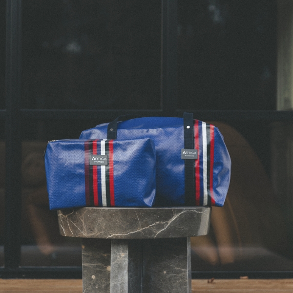 trousse et sac chevron bleu bleu atoll artiga