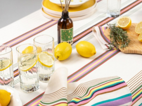 Sore : une toile écrue aux accents citronnés et fleuris